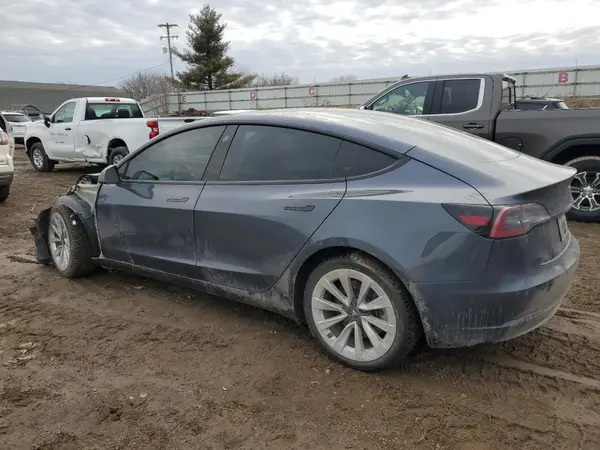 5YJ3E1EA3NF375976 2022 TESLA MODEL 3 - Image 2