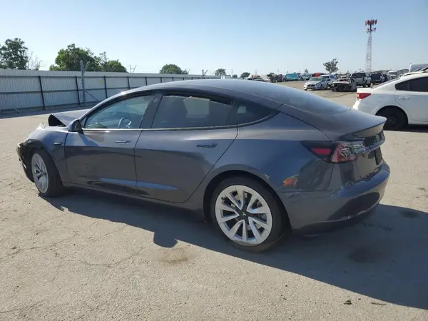 5YJ3E1EA3NF376030 2022 TESLA MODEL 3 - Image 2
