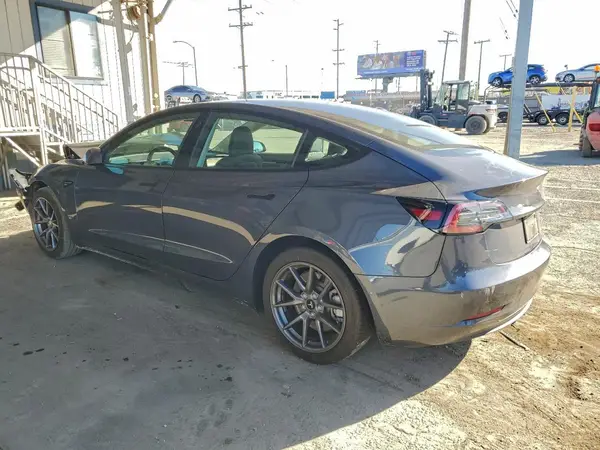 5YJ3E1EA3NF376822 2022 TESLA MODEL 3 - Image 2