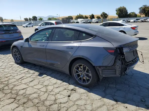 5YJ3E1EA3PF385278 2023 TESLA MODEL 3 - Image 2