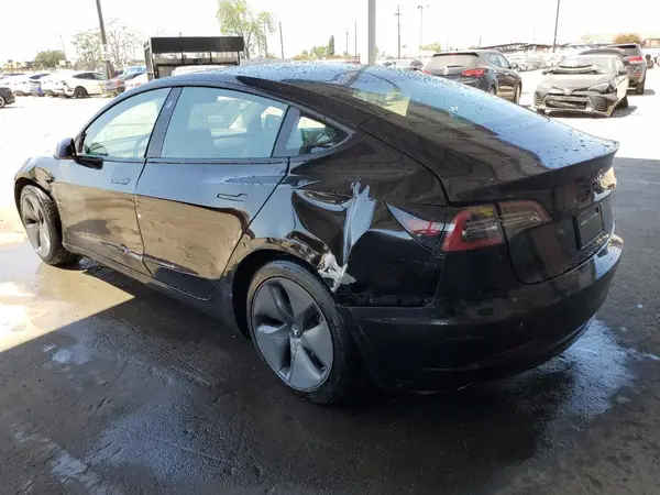 5YJ3E1EA3PF385877 2023 TESLA MODEL 3 - Image 2