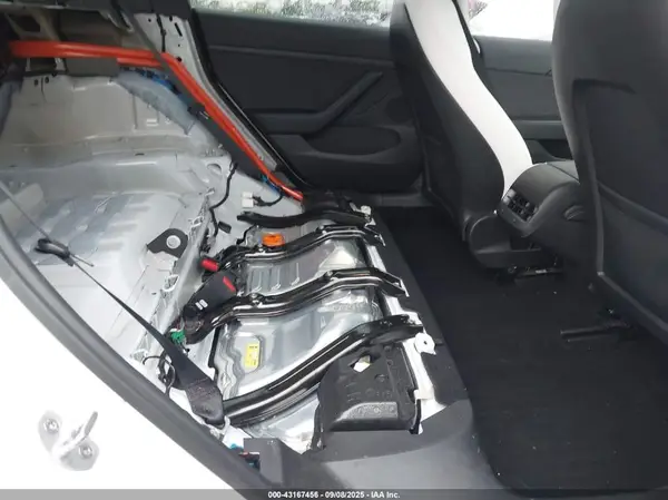 5YJ3E1EA3PF394675 2023 TESLA MODEL 3 - Image 8