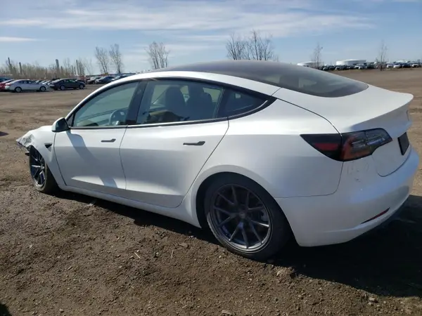 5YJ3E1EA3PF397821 2023 TESLA MODEL 3 - Image 2