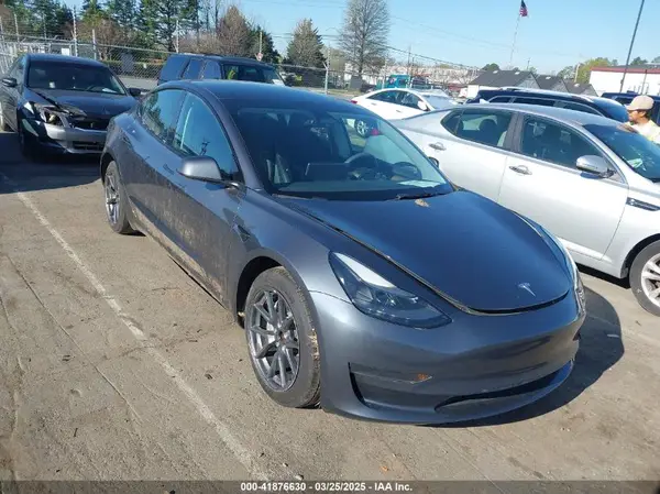 5YJ3E1EA3PF400619 2023 TESLA MODEL 3 - Image 1