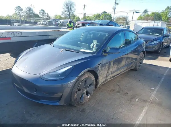 5YJ3E1EA3PF400619 2023 TESLA MODEL 3 - Image 2