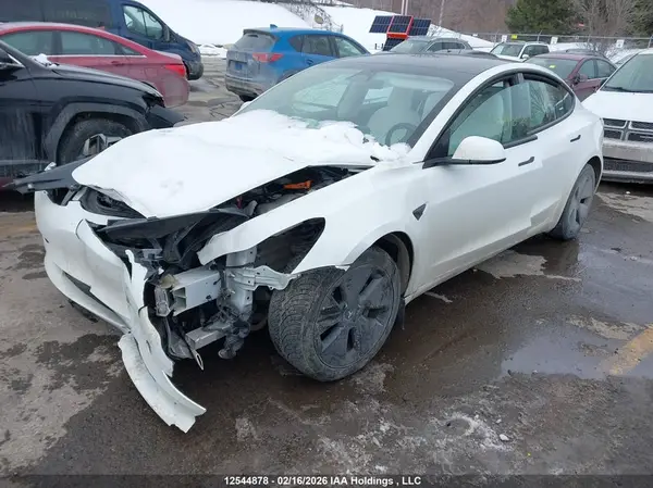 5YJ3E1EA3PF400703 2023 TESLA MODEL 3 - Image 2