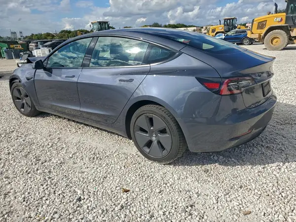 5YJ3E1EA3PF401219 2023 TESLA MODEL 3 - Image 2