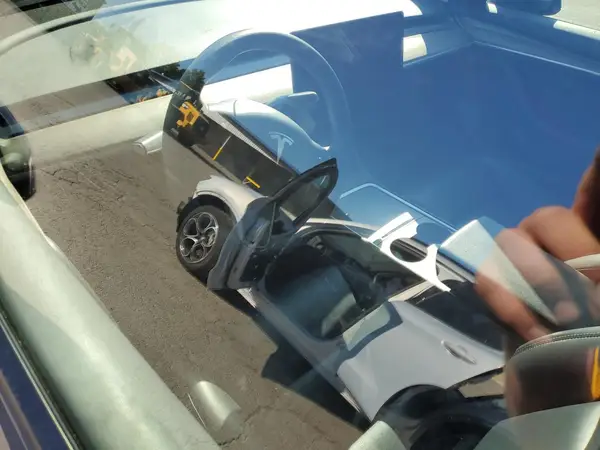 5YJ3E1EA3PF408039 2023 TESLA MODEL 3 - Image 8