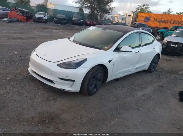 5YJ3E1EA3PF411202 2023 TESLA MODEL 3 - Image 2