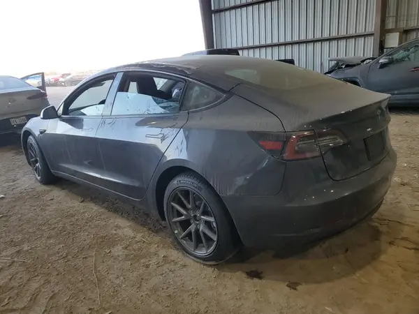5YJ3E1EA3PF417954 2023 TESLA MODEL 3 - Image 2