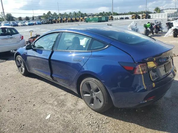 5YJ3E1EA3PF420451 2023 TESLA MODEL 3 - Image 2