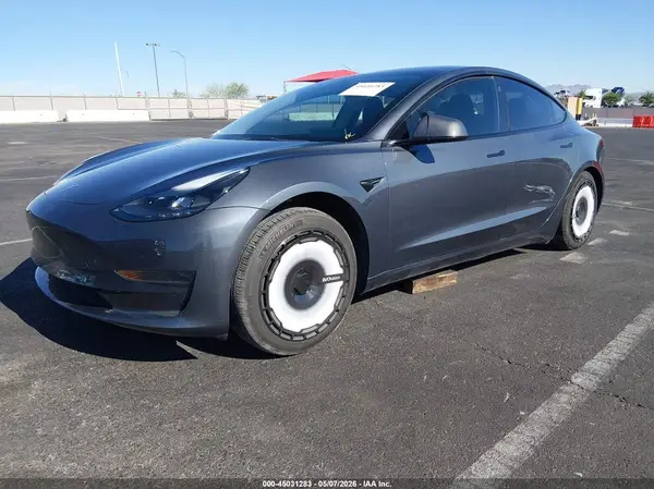 5YJ3E1EA3PF420515 2023 TESLA MODEL 3 - Image 2
