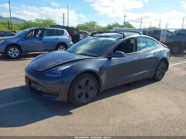 5YJ3E1EA3PF420630 2023 TESLA MODEL 3 - Image 2
