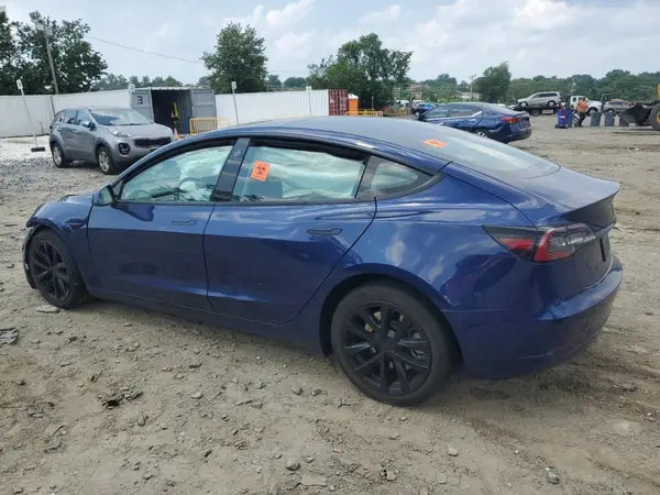 5YJ3E1EA3PF426945 2023 TESLA MODEL 3 - Image 2