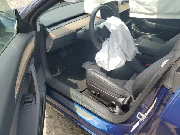 5YJ3E1EA3PF426945 2023 TESLA MODEL 3 - Image 8