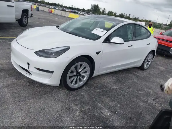 5YJ3E1EA3PF427898 2023 TESLA MODEL 3 - Image 2