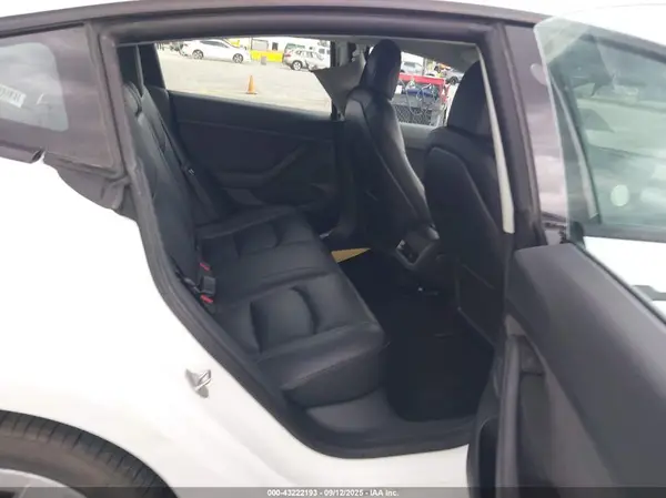 5YJ3E1EA3PF427898 2023 TESLA MODEL 3 - Image 8