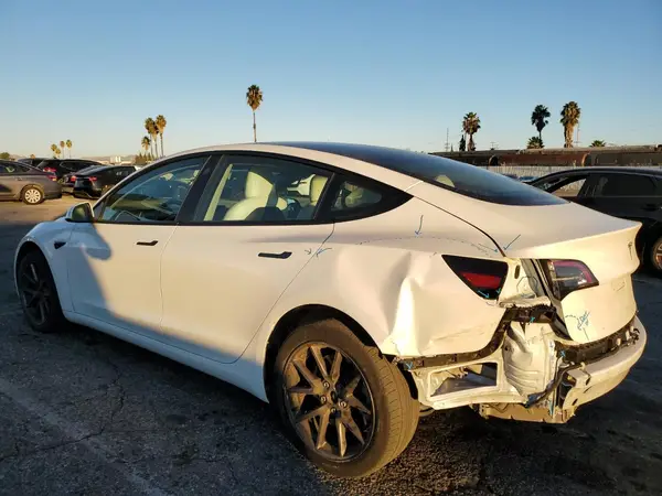 5YJ3E1EA3PF428985 2023 TESLA MODEL 3 - Image 2