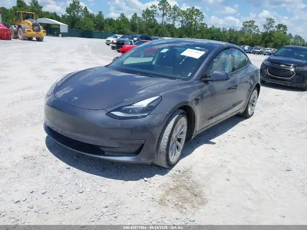 5YJ3E1EA3PF434981 2023 TESLA MODEL 3 - Image 2