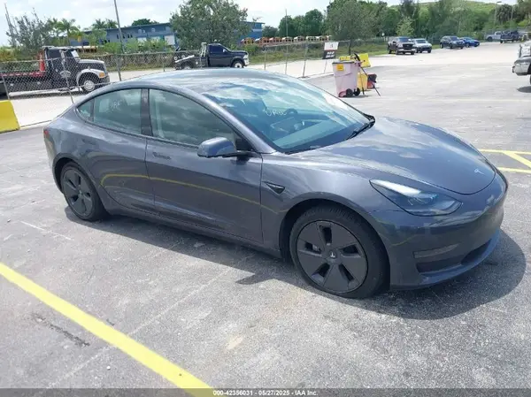 5YJ3E1EA3PF435158 2023 TESLA MODEL 3 - Image 1