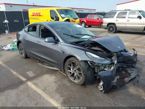 5YJ3E1EA3PF436097 2023 TESLA MODEL 3 - Image 1