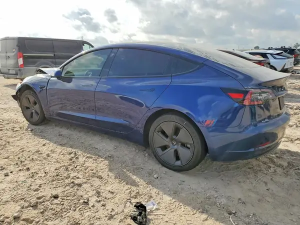 5YJ3E1EA3PF437279 2023 TESLA MODEL 3 - Image 2