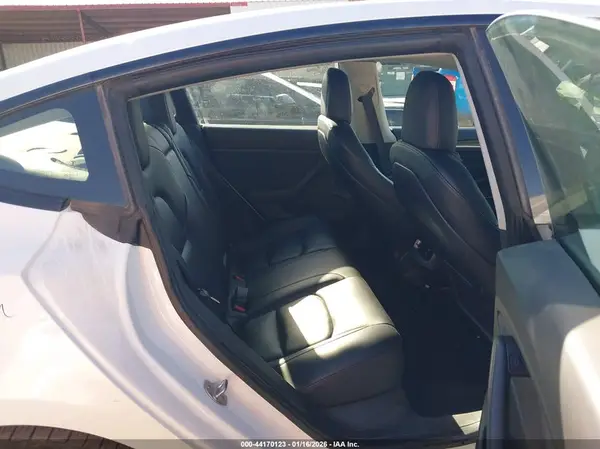 5YJ3E1EA3PF437329 2023 TESLA MODEL 3 - Image 8
