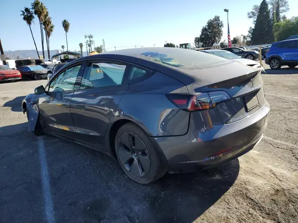 5YJ3E1EA3PF447004 2023 TESLA MODEL 3 - Image 2
