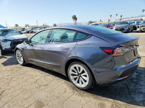 5YJ3E1EA3PF447794 2023 TESLA MODEL 3 - Image 2