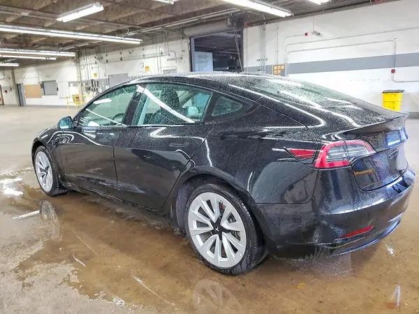 5YJ3E1EA3PF449772 2023 TESLA MODEL 3 - Image 2