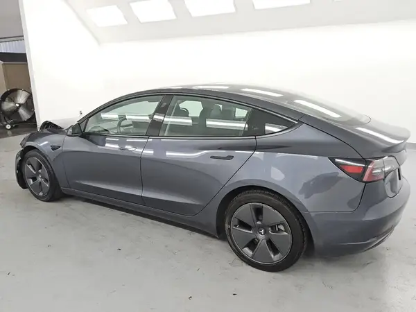 5YJ3E1EA3PF450064 2023 TESLA MODEL 3 - Image 2