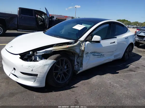 5YJ3E1EA3PF450095 2023 TESLA MODEL 3 - Image 2