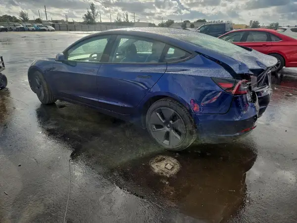 5YJ3E1EA3PF451084 2023 TESLA MODEL 3 - Image 2
