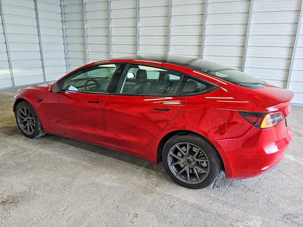 5YJ3E1EA3PF451151 2023 TESLA MODEL 3 - Image 2