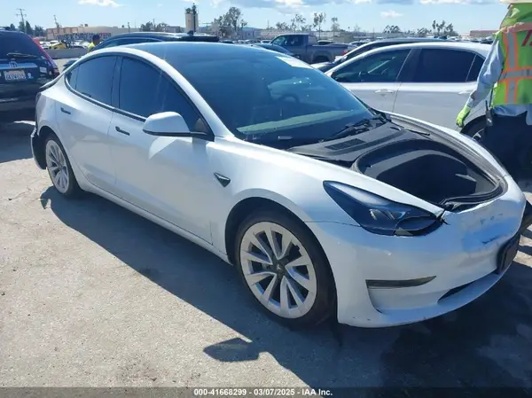 5YJ3E1EA3PF451392 2023 TESLA MODEL 3 - Image 1