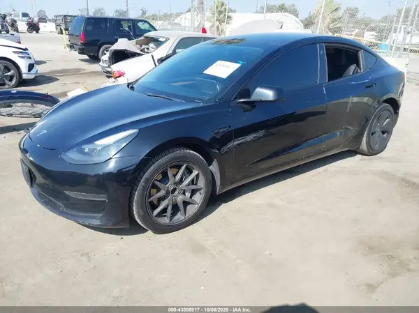 5YJ3E1EA3PF453076 2023 TESLA MODEL 3 - Image 2