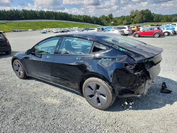 5YJ3E1EA3PF457225 2023 TESLA MODEL 3 - Image 2