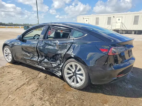 5YJ3E1EA3PF457757 2023 TESLA MODEL 3 - Image 2