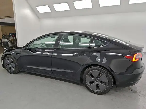 5YJ3E1EA3PF458116 2023 TESLA MODEL 3 - Image 2