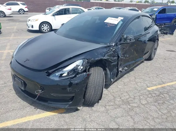 5YJ3E1EA3PF460013 2023 TESLA MODEL 3 - Image 2