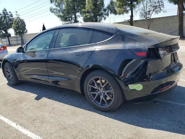5YJ3E1EA3PF465230 2023 TESLA MODEL 3 - Image 2