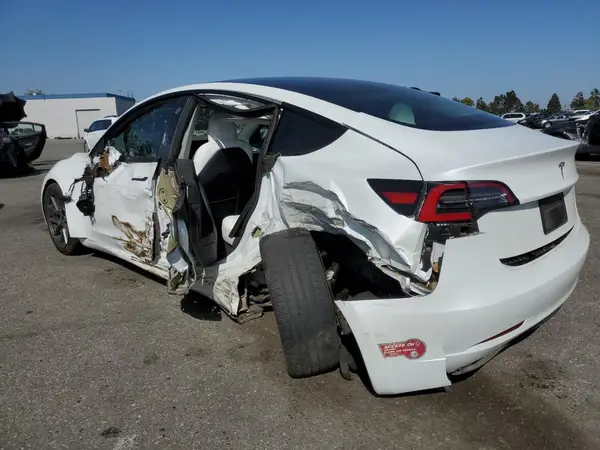 5YJ3E1EA3PF466636 2023 TESLA MODEL 3 - Image 2