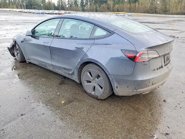 5YJ3E1EA3PF467477 2023 TESLA MODEL 3 - Image 2