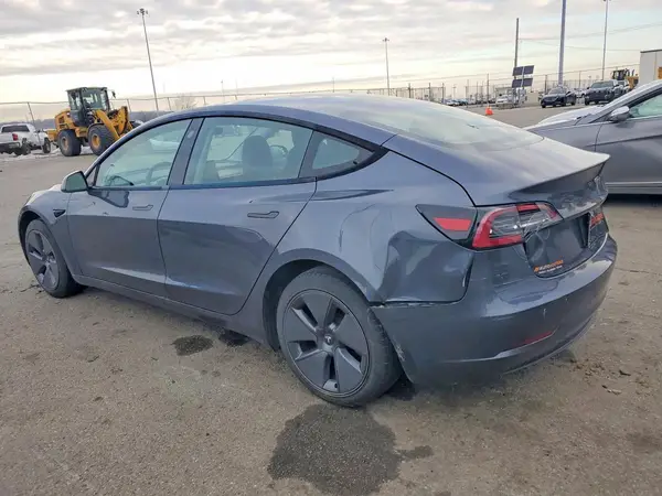5YJ3E1EA3PF469665 2023 TESLA MODEL 3 - Image 2