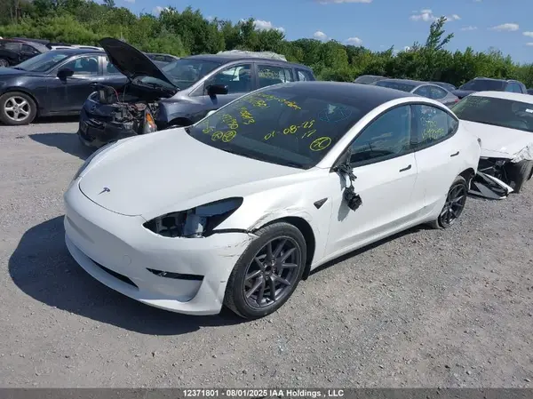5YJ3E1EA3PF472730 2023 TESLA MODEL 3 - Image 2