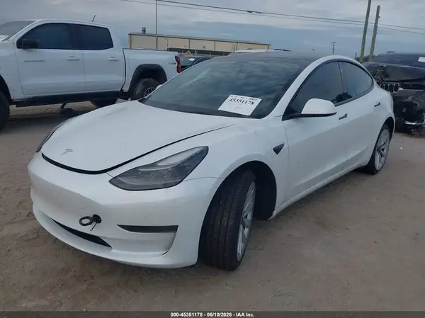 5YJ3E1EA3PF472971 2023 TESLA MODEL 3 - Image 2