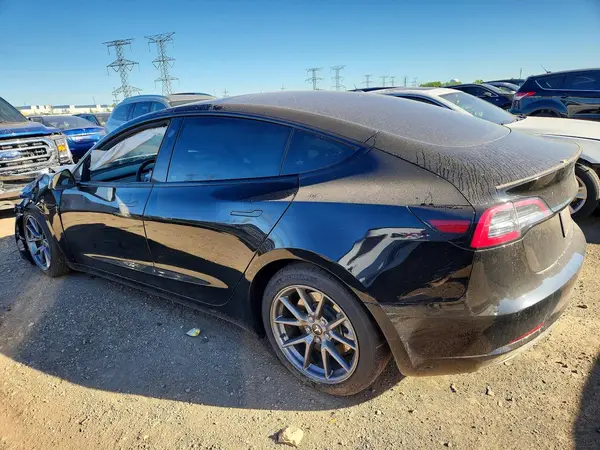 5YJ3E1EA3PF481041 2023 TESLA MODEL 3 - Image 2