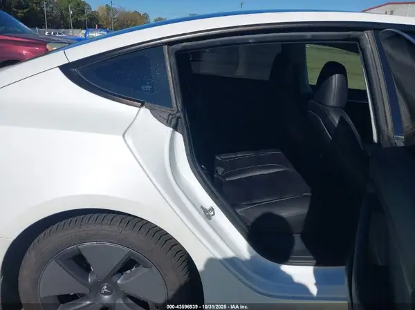 5YJ3E1EA3PF481539 2023 TESLA MODEL 3 - Image 8
