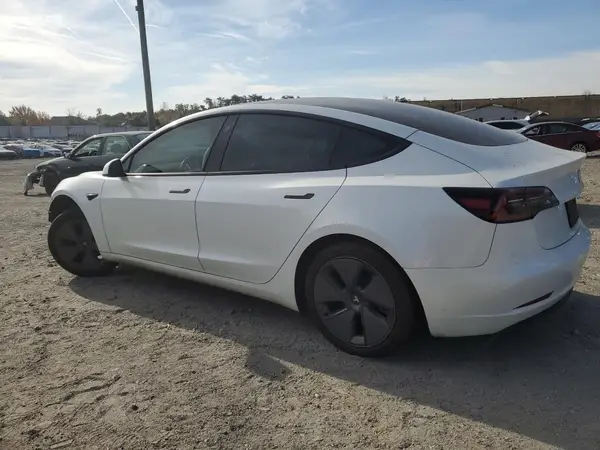 5YJ3E1EA3PF484697 2023 TESLA MODEL 3 - Image 2