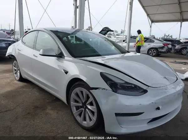 5YJ3E1EA3PF484750 2023 TESLA MODEL 3 - Image 1
